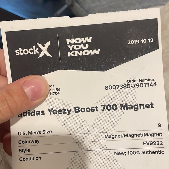 YEEZY Boost 700 Magnet - Picture 4 of 8